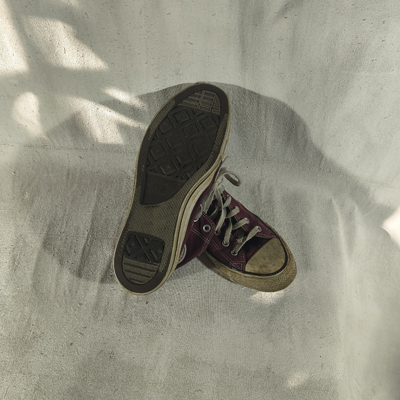 Converse All Star Men's Size 11 Burgundy High-Top Sneakers - Picture 3 of 6